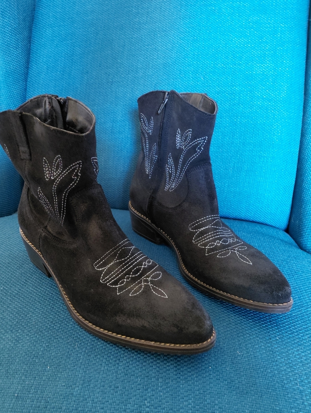 Musse & Cloud Black Genuine Suede Ankle Cowboy Boots